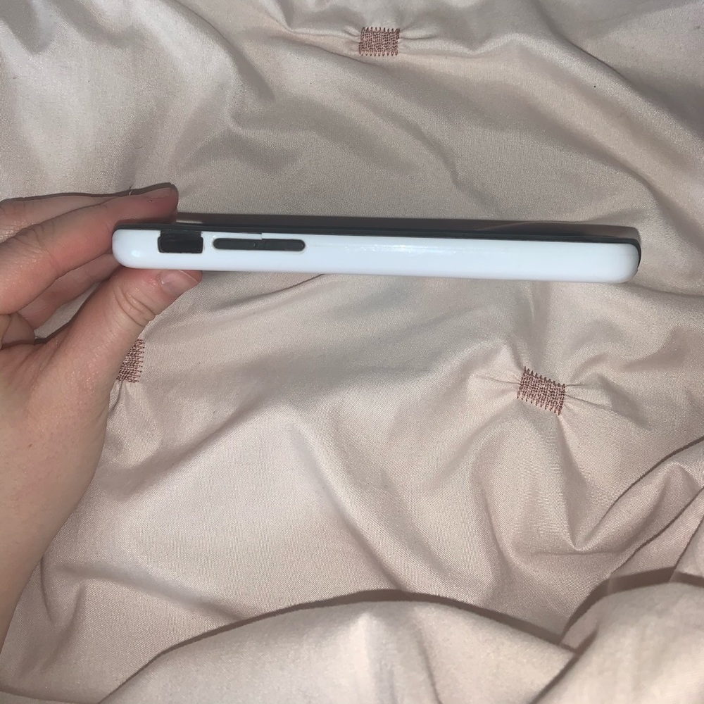 Monogrammed phone case - Picture 3 of 3